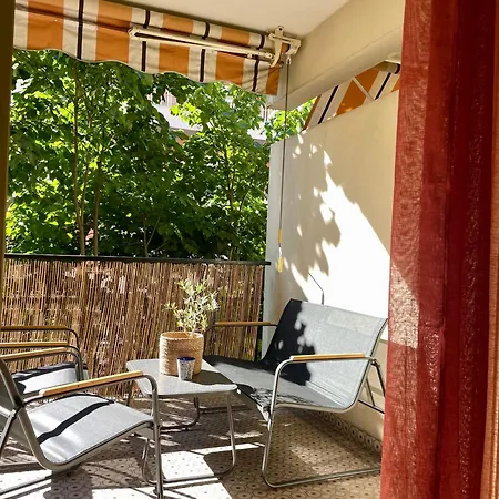 Centre Juan Les Pins La Goelette Terrasse Apartment *