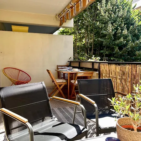 Centre Juan Les Pins La Goelette Terrasse